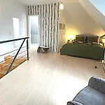 Femo Schick Und Edel Kpl Wohungen 2 Baeder Eigener Eingang Apartman *