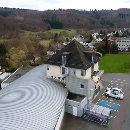 Femo S & E 2 Baeder Eigener Eingang * Burbach (Siegen-Wittgenstein)