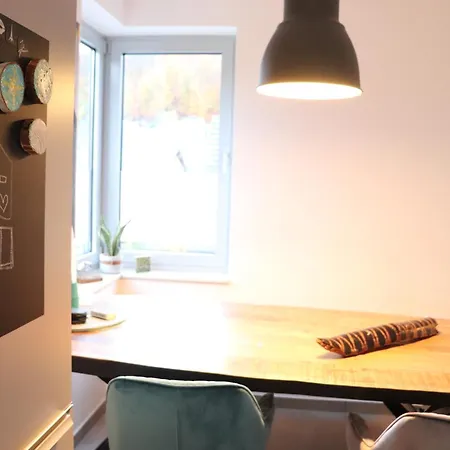 Femo Schick-modern, Natur, Rothaarsteig, 2etg, 2baeder Appartement *