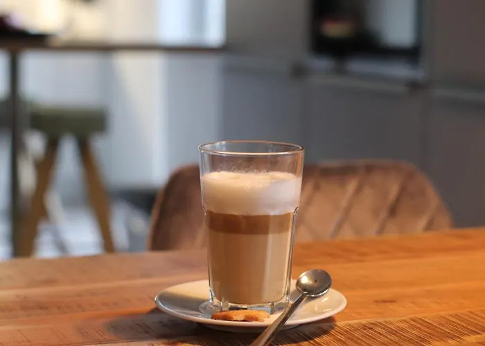 Femo Schick Und Edel Kpl Wohungen 2 Baeder Eigener Eingang Apartamento