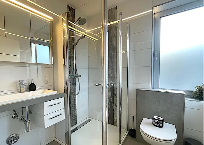 Femo Schick Und Edel Kpl Wohungen 2 Baeder Eigener Eingang Apartamento