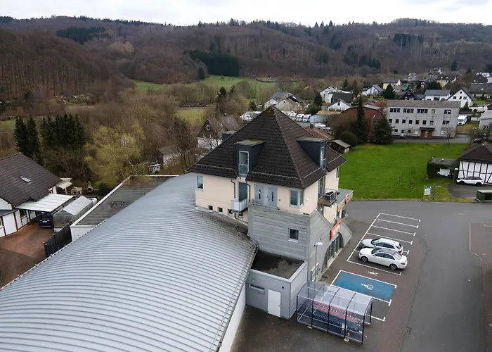 Femo Schick Und Edel Kpl Wohungen 2 Baeder Eigener Eingang * Burbach (Siegen-Wittgenstein)