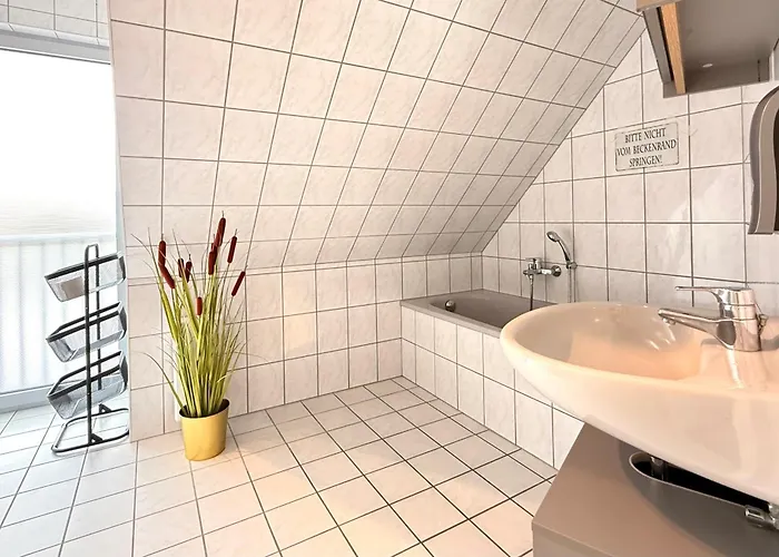 Femo Schick Und Edel Kpl Wohungen 2 Baeder Eigener Eingang Apartamento Burbach (Siegen-Wittgenstein)