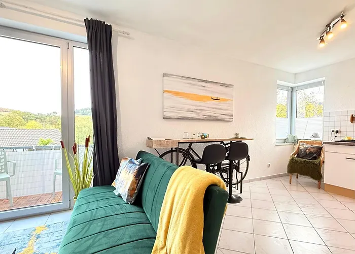 Femo Schick Und Edel Kpl Wohungen 2 Baeder Eigener Eingang Burbach (Siegen-Wittgenstein)